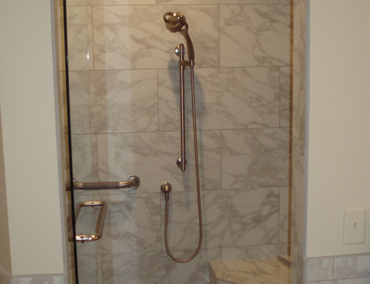 Master Bath Remodel<br><b style='font-size: 11pt;'>Edina, MN</b>